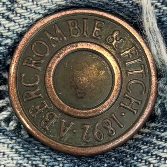 Abercrombie & Fitch Men’s Distressed Skinny Jeans with Patchwork Accents - Picture 8 of 13